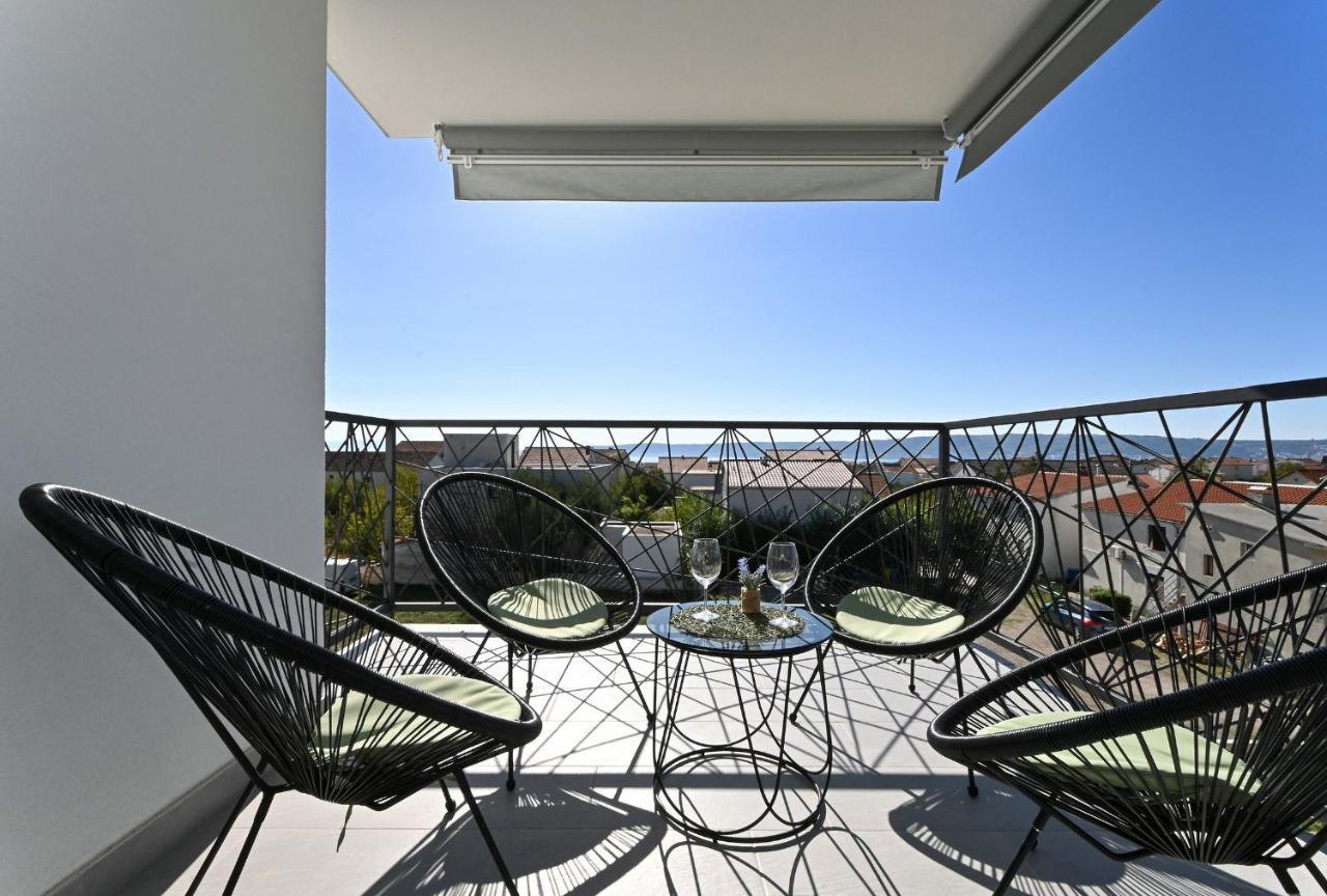Luxury Apartment White Crystal Kastela Luaran gambar