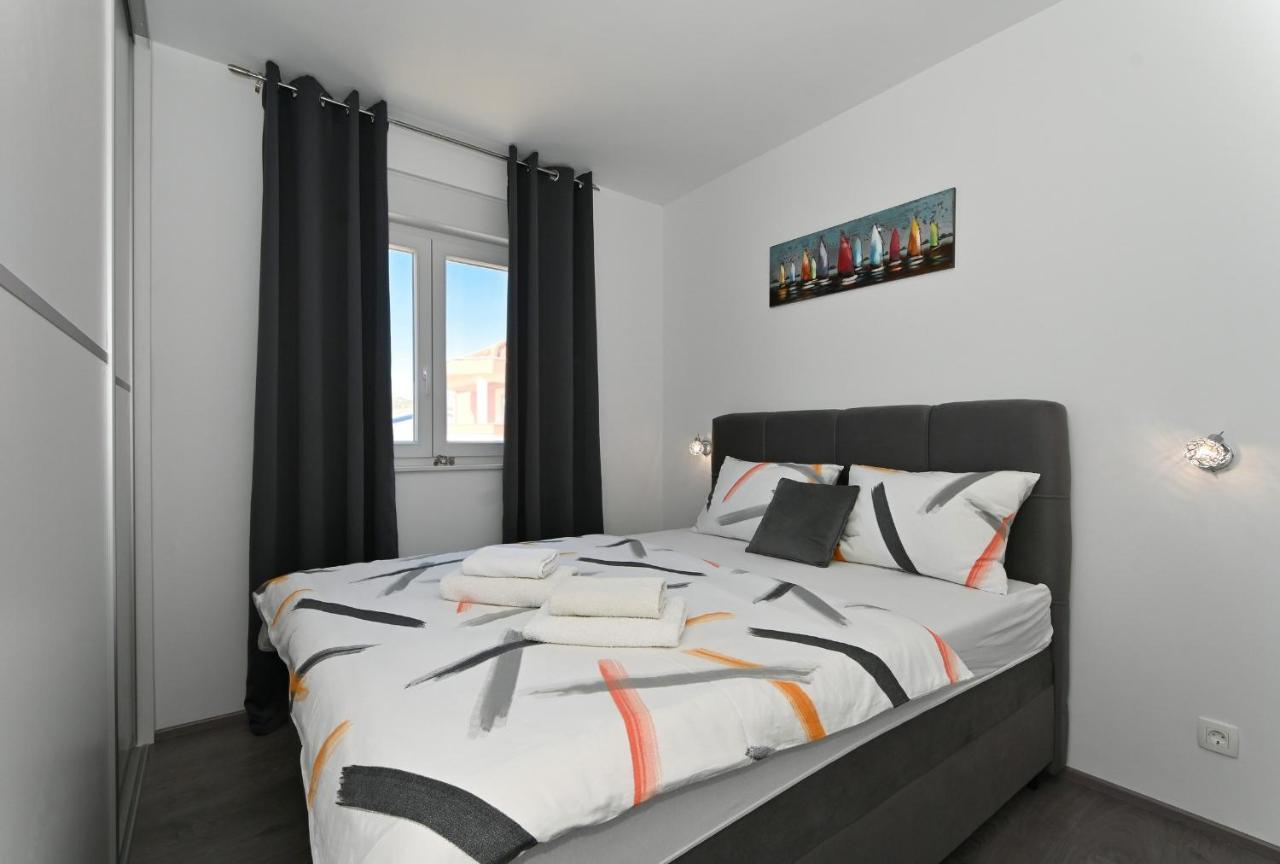 Luxury Apartment White Crystal Kastela Luaran gambar