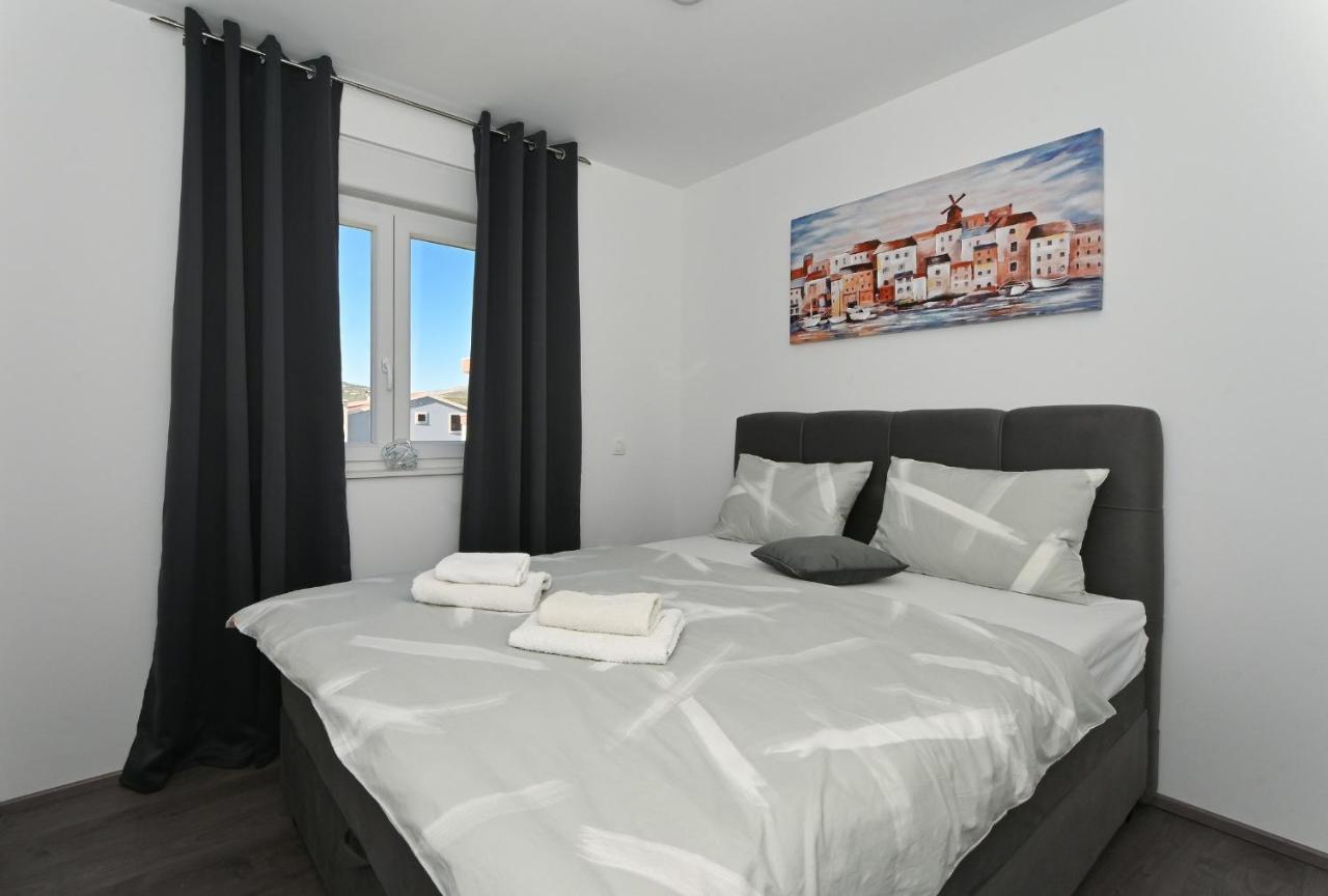 Luxury Apartment White Crystal Kastela Luaran gambar